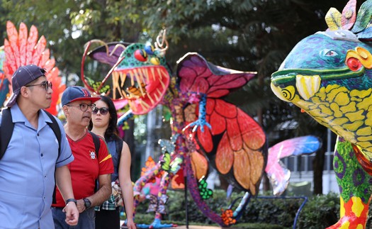 Sắc màu mộng mị của Alebrijes trên đại lộ Paseo de Reforma