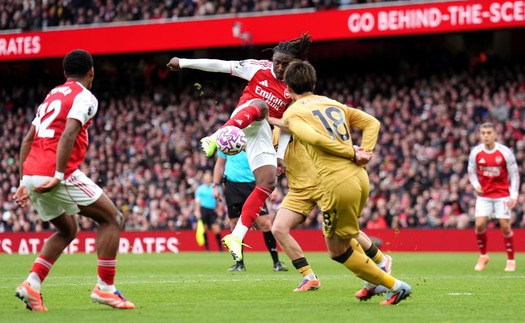 Arsenal phải vô địch Premier League mùa này