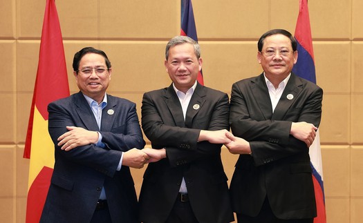 Thủ tướng Phạm Minh Chính làm việc với Thủ tướng Campuchia và Thủ tướng Lào