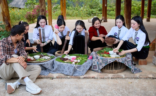 Top 30 người đẹp Hoa hậu Du lịch Dân tộc Việt Nam khám phá ẩm thực Tây Bắc