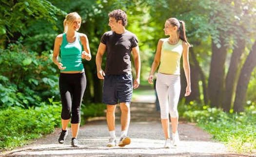 Đi bộ liên tục tối thiểu trong 10 phút giảm đáng kể nguy cơ bệnh tim mạch