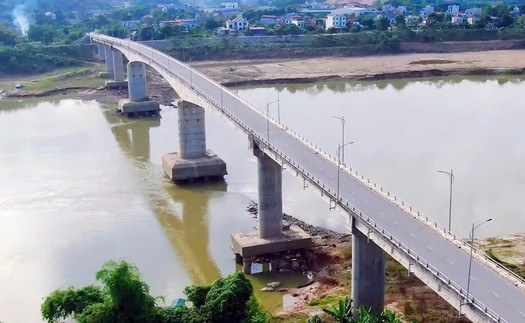 Sự cố hỏng trụ T3 cầu Sông Lô, Phú Thọ cấm toàn bộ người và phương tiện qua lại