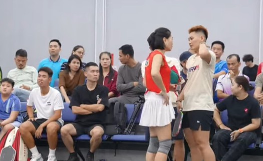 Pickleball Việt Nam lại dậy sóng vì nghi án 'chị chị em em' bắt tay loại Quang Dương ngay vòng bảng