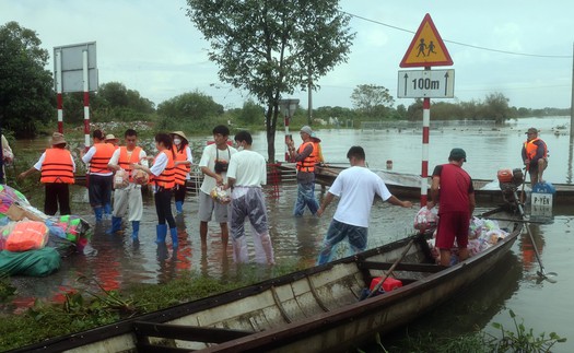 Huế khẩn trương tìm kiếm 6 người mất tích do mưa lũ