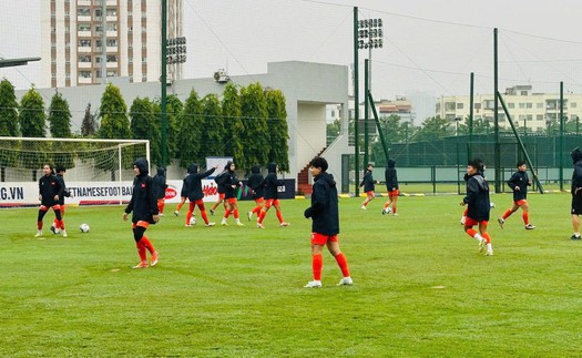 Tin nóng bóng đá Việt Nam hôm nay 1/11: Đội tuyển Việt Nam tăng tốc chuẩn bị cho SEA Games 33; Đình Bắc hạnh phúc khi CAHN giành chiến thắng