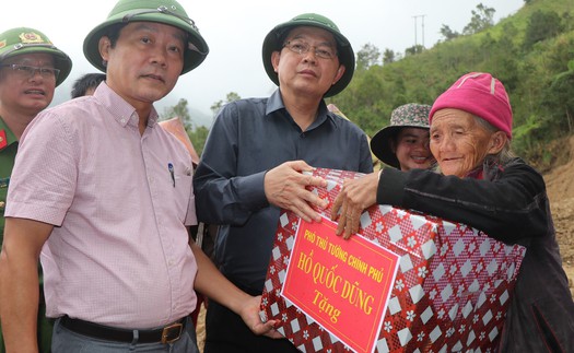 Phó Thủ tướng Hồ Quốc Dũng: Khẩn trương đưa lương thực, thực phẩm đến nơi bị cô lập