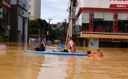 Trong biển nước Thái Nguyên, sáng lên tình người và sự sẻ chia