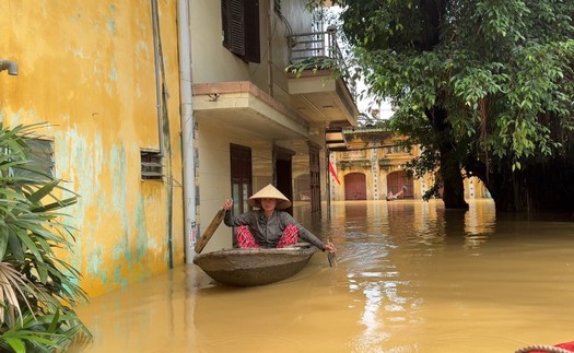 Phường Vân Hà, Bắc Ninh ngập sâu trong nước lũ