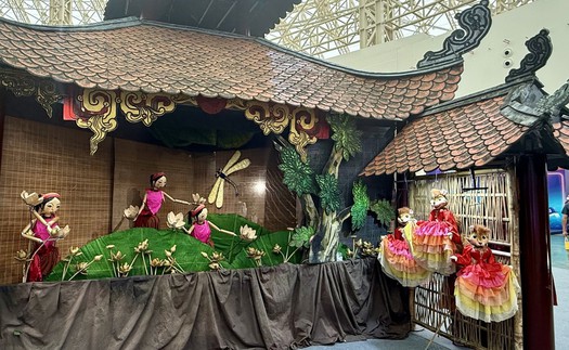 Gian trưng bày nghệ thuật múa rối Việt Nam: Điểm nhấn văn hóa tại Hội chợ Mùa Thu