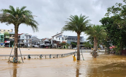  Huế: Nước sông đang lên, nguy cơ ngập lụt trở lại