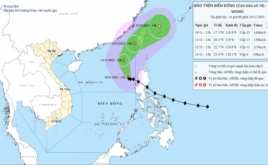 Bão số 14 đổi hướng, di chuyển chậm hơn và hướng về khu vực Bắc Biển Đông