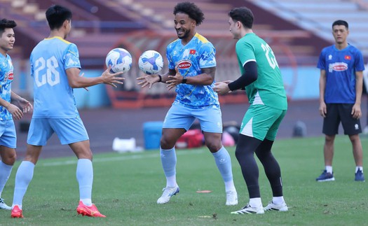 Tin nóng bóng đá Việt Nam hôm nay 12/11: Đặng Văn Lâm chấn thương; Đổi lịch trận Việt Nam gặp Lào