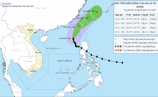 Bão số 14 tiếp tục giảm cấp, gây gió mạnh, sóng lớn trên khu vực Bắc Biển Đông