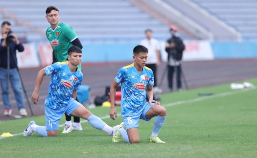 Văn Lâm chấn thương nhẹ, nỗ lực trở lại cùng đội tuyển Việt Nam