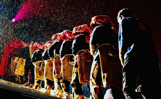 Đồng bào Dao đỏ tại Sapa: Không nghĩ văn hóa của mình lại đẹp đến thế trên sân khấu "Thiêng"!