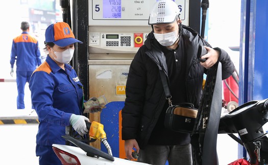 Giá xăng tăng nhẹ trong kỳ điều hành chiều 13/11