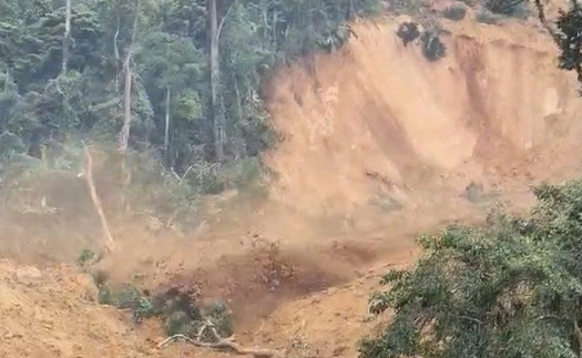 Sạt lở núi ở xã biên giới Đà Nẵng, 3 người mất liên lạc