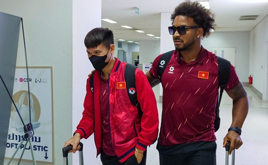 Thầy trò HLV Kim Sang-sik đã có mặt tại Vientiane, dưỡng sức chờ gặp đội tuyển Lào