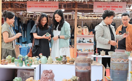 Festival làng nghề quốc tế 2025 thu hút khách du lịch