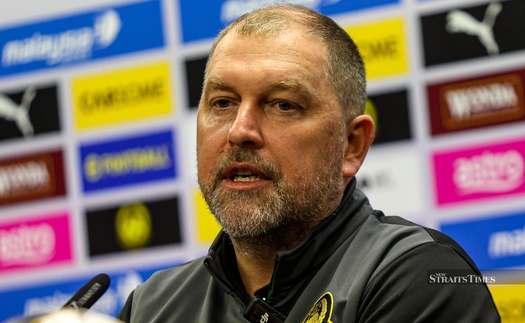 HLV Cklamovski bác tin đồn chia tay đội tuyển Malaysia, tập trung đấu Nepal