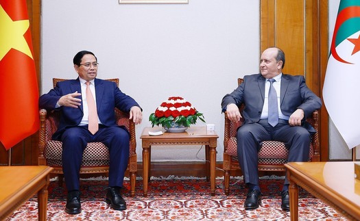 Thủ tướng Phạm Minh Chính hội đàm Thủ tướng Algeria: Nâng cấp quan hệ hai nước lên Đối tác Chiến lược