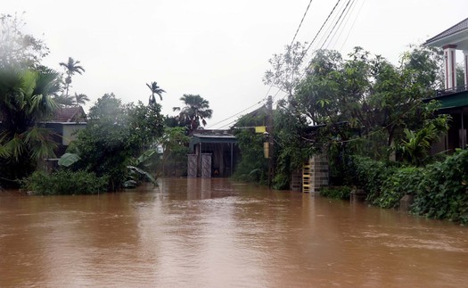 Hà Tĩnh gồng mình chống lũ, hơn 4.000 hộ dân ngập sâu cần sơ tán khẩn cấp
