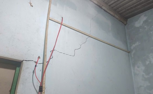 Gia Lai: Tiếng nổ dưới đất gây nhiều vết nứt nhà tại xã Ia Rsai