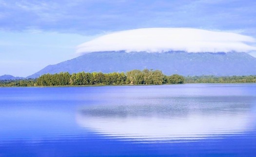 Kết hợp du lịch để phát triển bền vững những "kho báu xanh"