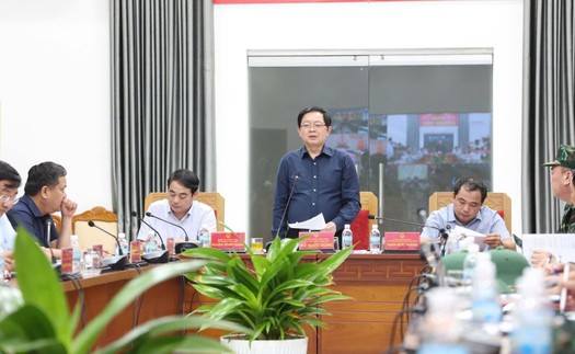 Phó Thủ tướng Hồ Quốc Dũng chỉ đạo công tác khắc phục hậu quả mưa lũ tại Khánh Hoà