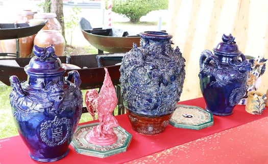 Giới thiệu hơn 300 hiện vật tại trưng bày chuyên đề "Gốm sứ Nam Bộ qua các thời kỳ"