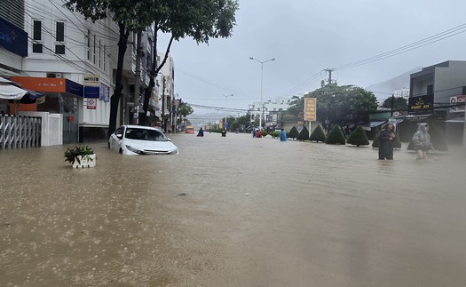 Tình hình mưa lũ tại Khánh Hòa diễn biến hết sức phức tạp và khẩn cấp