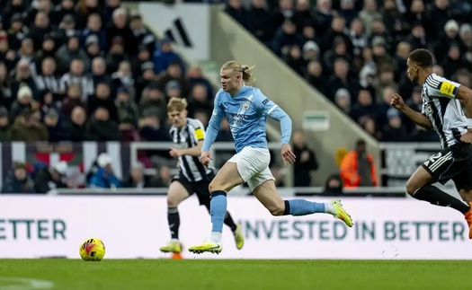 Chờ Man City đứng lên