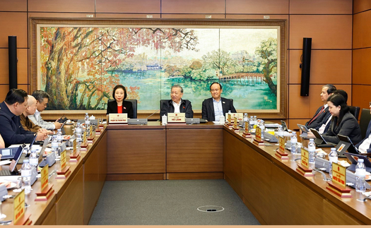 Quốc hội thảo luận ở tổ về 2 Chủ trương đầu tư Chương trình Mục tiêu quốc gia