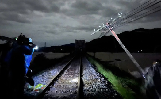 Dự kiến khoảng 22 giờ đêm nay sẽ khôi phục đường sắt Bắc- Nam