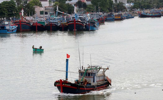 Bão số 15 suy yếu, xuất hiện áp thấp nhiệt đới gần biển Đông