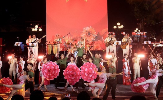 Công bố bình chọn 50 tác phẩm văn học, nghệ thuật biểu diễn Việt Nam tiêu biểu, xuất sắc