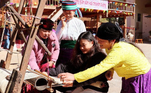 Lễ hội Hoa Tam giác mạch 2025: Độc đáo bản sắc trên cao nguyên đá