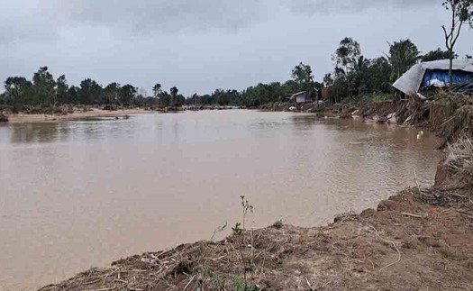Lũ tạo ra nhánh sông mới trên dòng sông Ba, Đắk Lắk