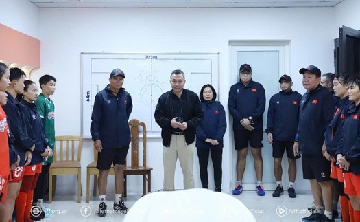 Chủ tịch VFF giao nhiệm vụ vô địch SEA Games, HLV Mai Đức Chung cùng tuyển nữ Việt Nam vượt khó