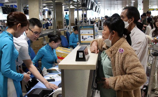 Từ 1/12, chỉ làm thủ tục tại quầy đối với hành khách có hành lý ký gửi 