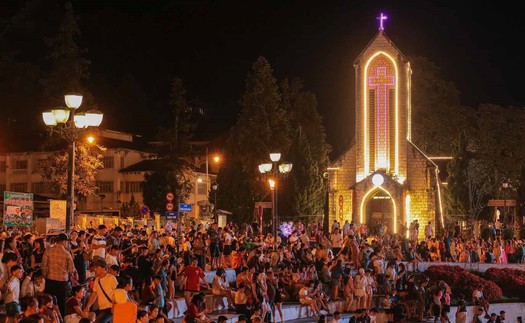 Sa Pa tăng tốc hút khách mùa du lịch lễ hội cuối năm