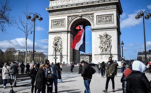 Ngày càng nhiều gia đình rời bỏ “kinh đô ánh sáng”