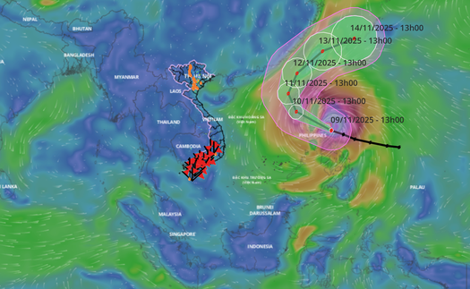 Bão FUNG-WONG có cường độ mạnh thêm hướng về khu vực Bắc Biển Đông