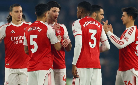 Cuộc đua vô địch Ngoại hạng Anh: Con tàu Arsenal vẫn đang đi đúng hướng