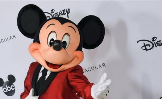 Chuột Mickey "bắt tay" ChatGPT: Disney bước vào kỷ nguyên video AI