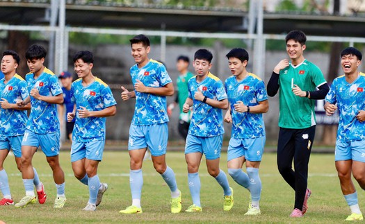 Tin nóng bóng đá Việt hôm nay 13/12: U22 Việt Nam tập hồi phục; HLV Mai Đức Chung ngại cầu thủ nhập tịch Indonesia