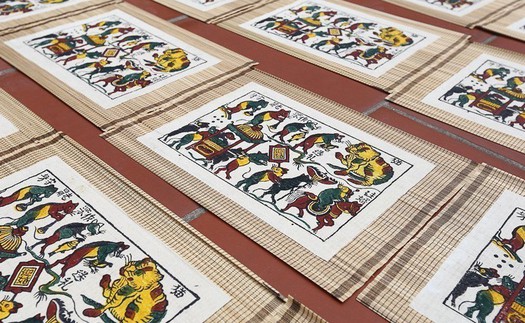 Bảo tồn tranh Đông Hồ (Bài 1): “Màu dân tộc" sáng bừng trên giấy điệp"