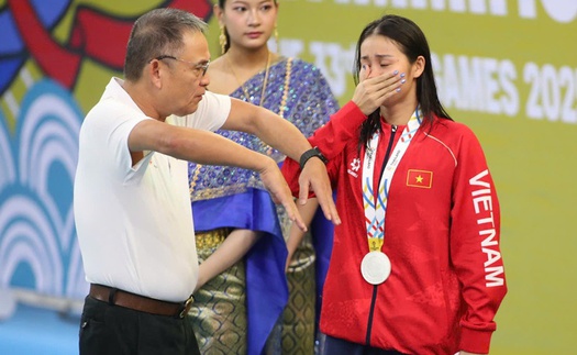 Vụ vận động viên bơi khóc sau khi nhận Huy chương ở SEA Games 2025, nhà chuyên môn nói gì