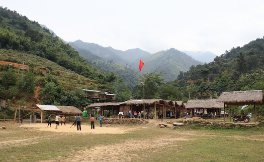 Bản Huổi Nhả 3 "không": không điện, không sóng, không mạng