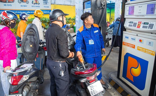 Giá xăng dầu tiếp tục giảm trong kỳ điều hành chiều 18/12